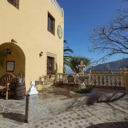Rural Ariadna Country house